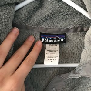 Patagonia fleece pullover size small gray